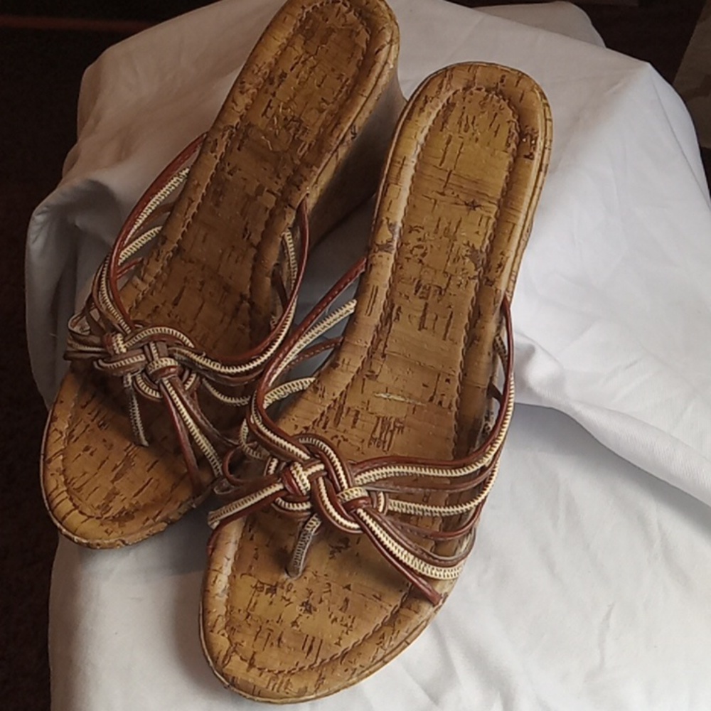 Wedge sandals